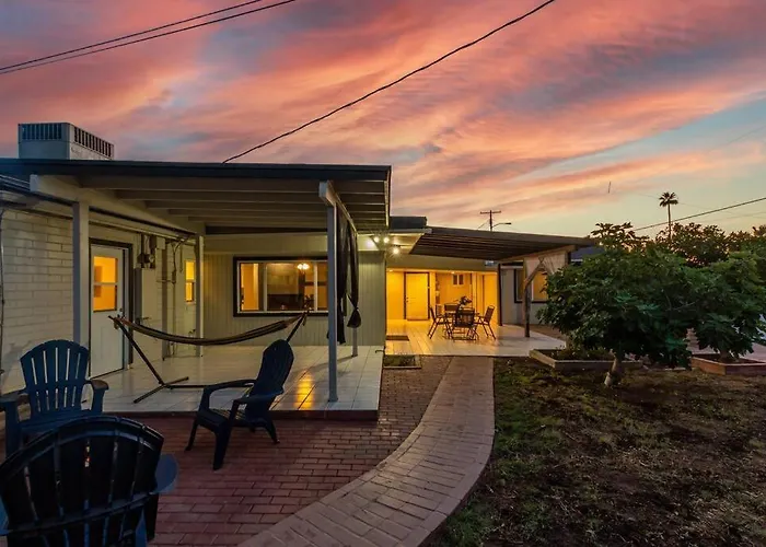 New Midtown Modern With Backyard * Phoenix